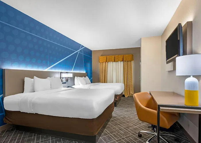 Comfort Suites Near Indianapolis Airport